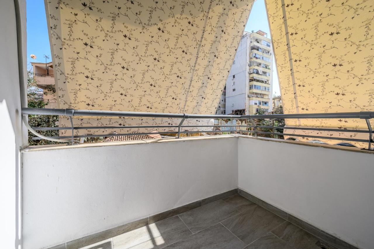 Miku Apartment-Modernly Designed Downtown Tirana Exterior foto