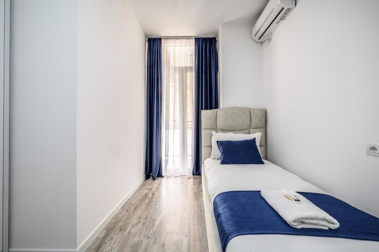 Miku Apartment-Modernly Designed Downtown Tirana Exterior foto